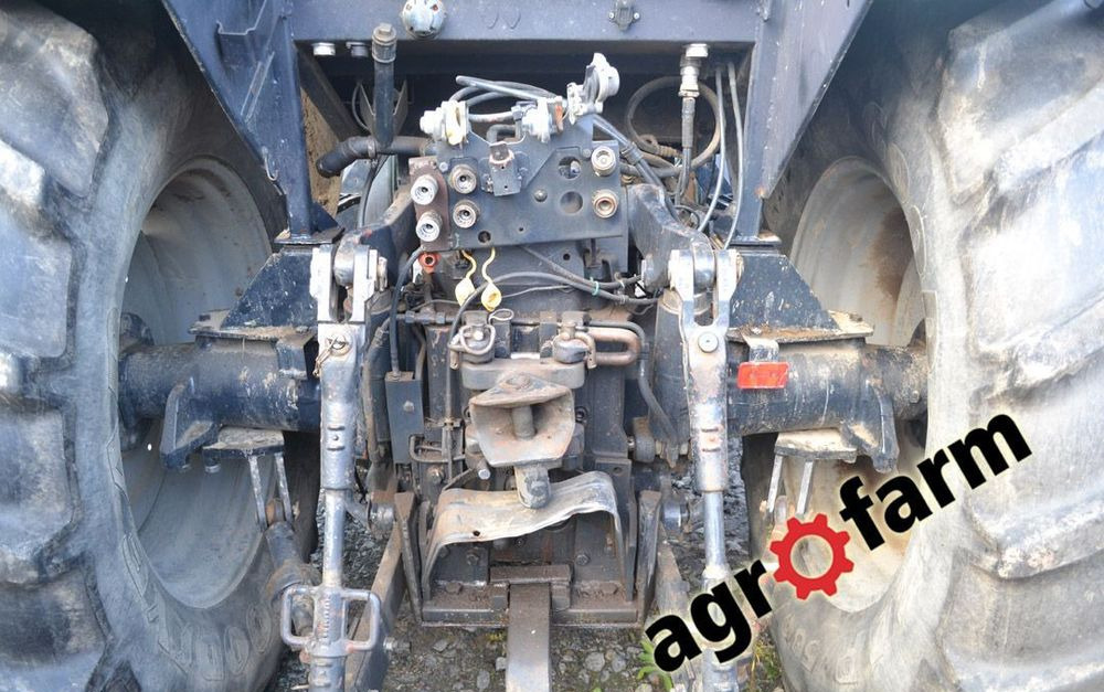 Deutz części używane skrzynia silnik most oś napęd zawór kabina podnośnik zwolnica obudowa - Piezas de recambio para Maquinaria agrícola: foto 2 Deutz części używane skrzynia silnik most oś napęd zawór kabina podnośnik zwolnica obudowa - Piezas de recambio para Maquinaria agrícola: foto 2