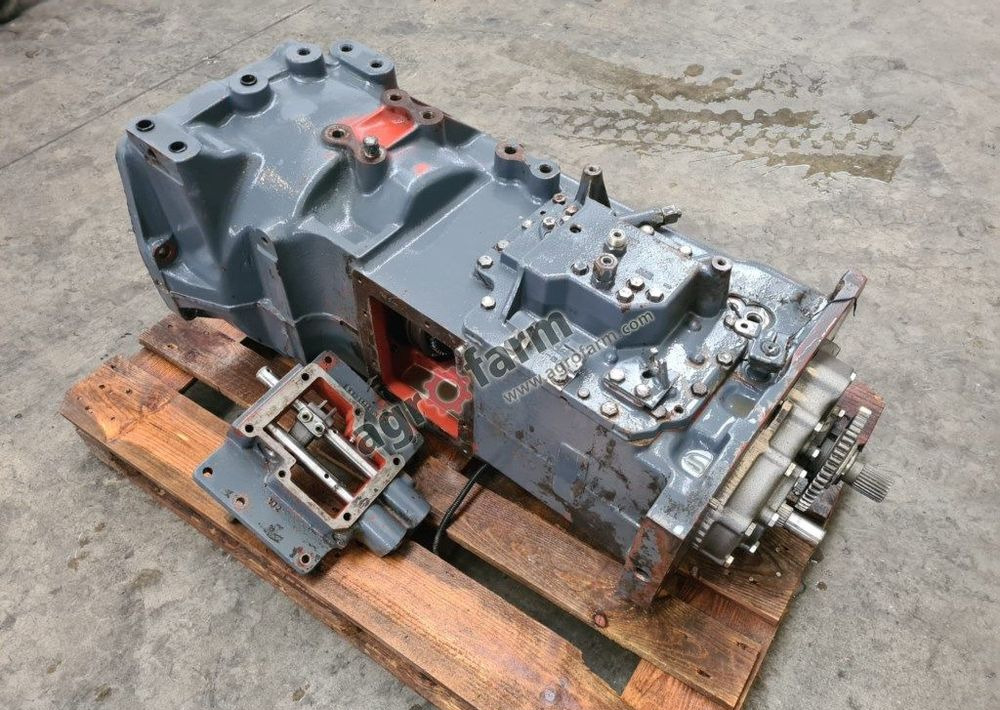 Skrzynia biegów Ford 5640 - Caja de cambios: foto 3 Skrzynia biegów Ford 5640 - Caja de cambios: foto 3
