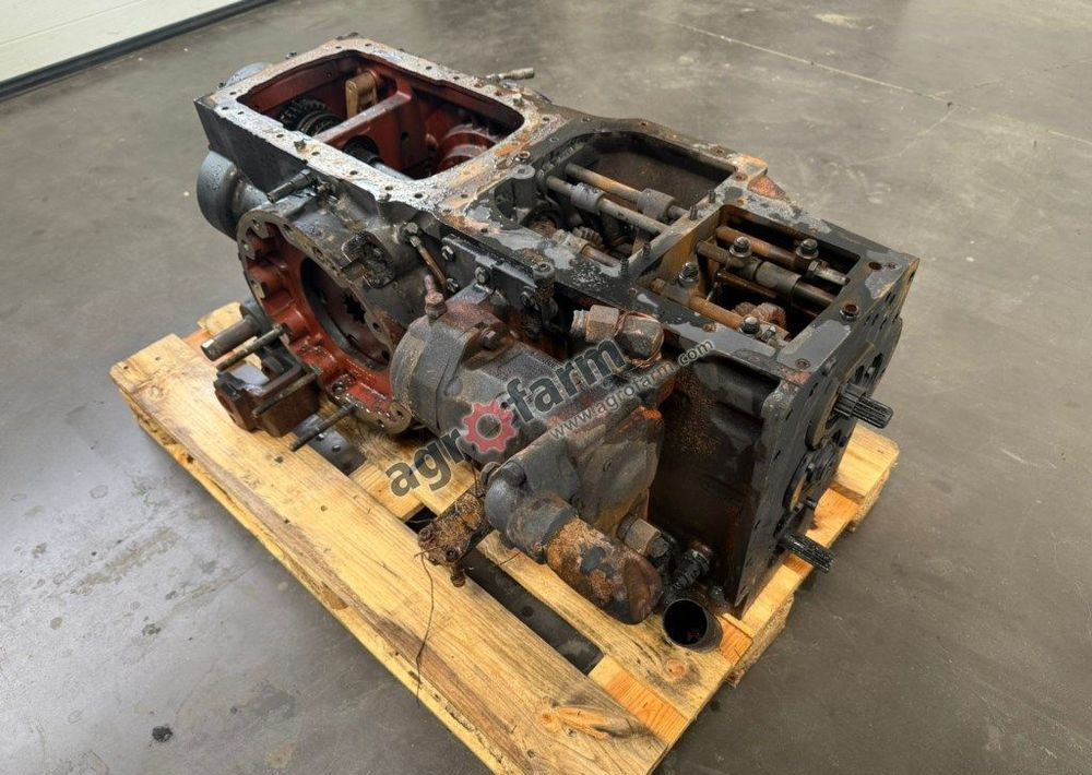 Skrzynia biegów, most tylny Landini 6.130 C - Caja de cambios: foto 2 Skrzynia biegów, most tylny Landini 6.130 C - Caja de cambios: foto 2