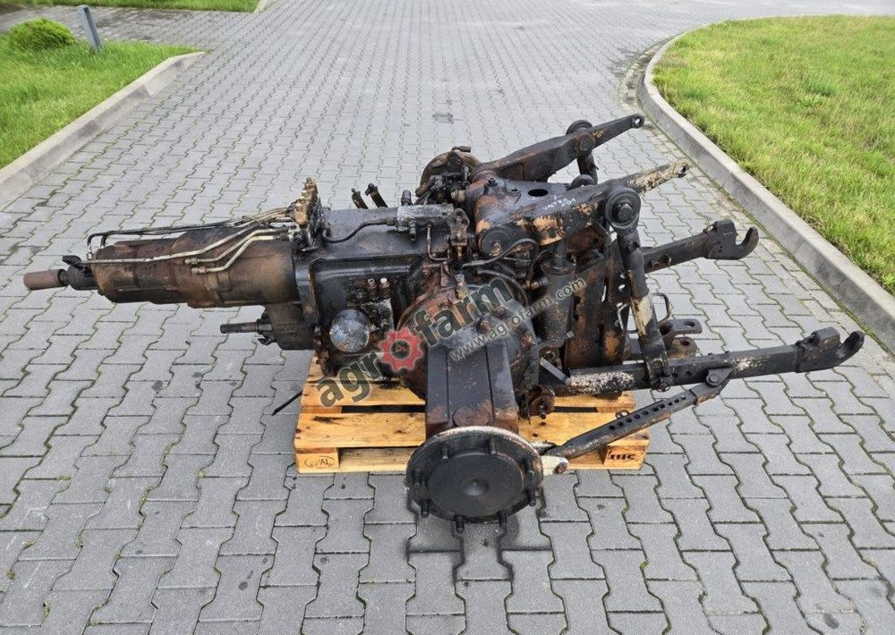 Skrzynia biegów, most tylny Valtra N91  TB07881 - Caja de cambios: foto 2 Skrzynia biegów, most tylny Valtra N91  TB07881 - Caja de cambios: foto 2