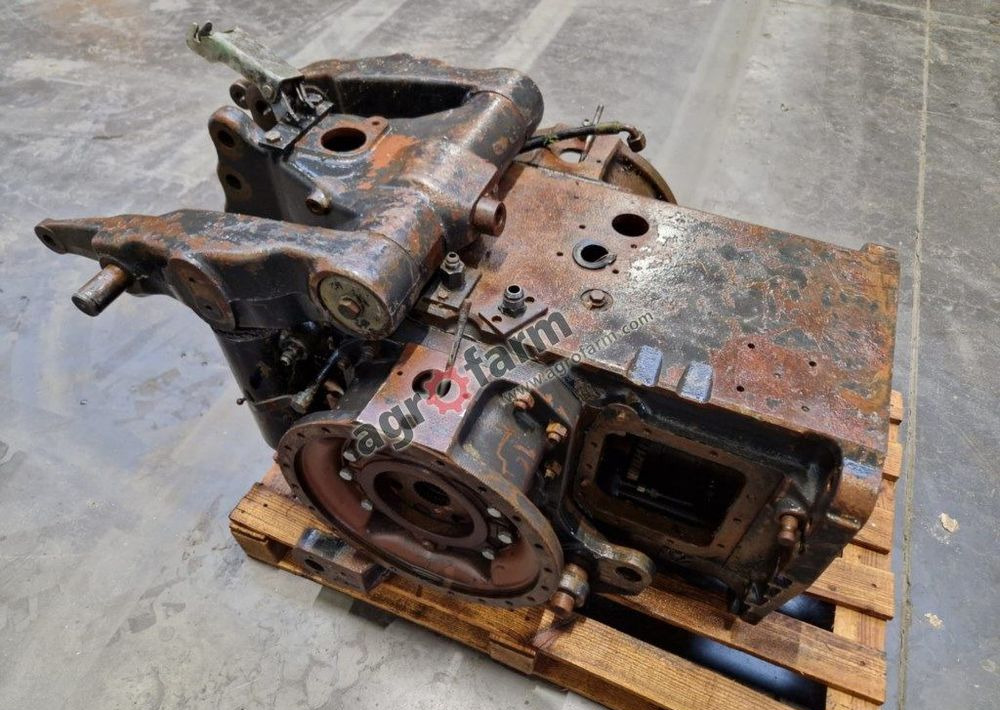 Tylny most Valtra 6400 - Caja de cambios: foto 1 Tylny most Valtra 6400 - Caja de cambios: foto 1