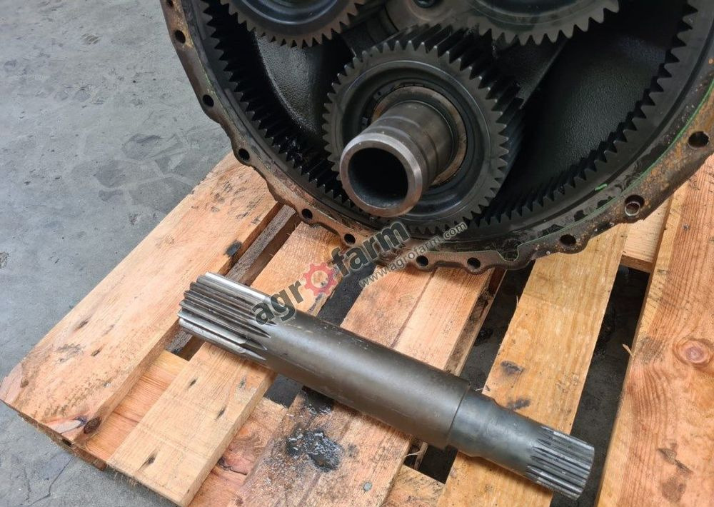 ZWOLNICA FENDT 824 VARIO SCR 934152150232 - Transmisión: foto 3 ZWOLNICA FENDT 824 VARIO SCR 934152150232 - Transmisión: foto 3