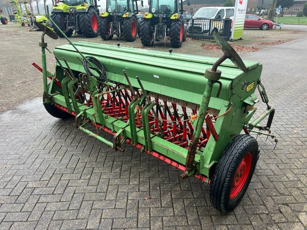 Hassia DU 100 300/36 zaaimachine - Sembradora: foto 5 Hassia DU 100 300/36 zaaimachine - Sembradora: foto 5