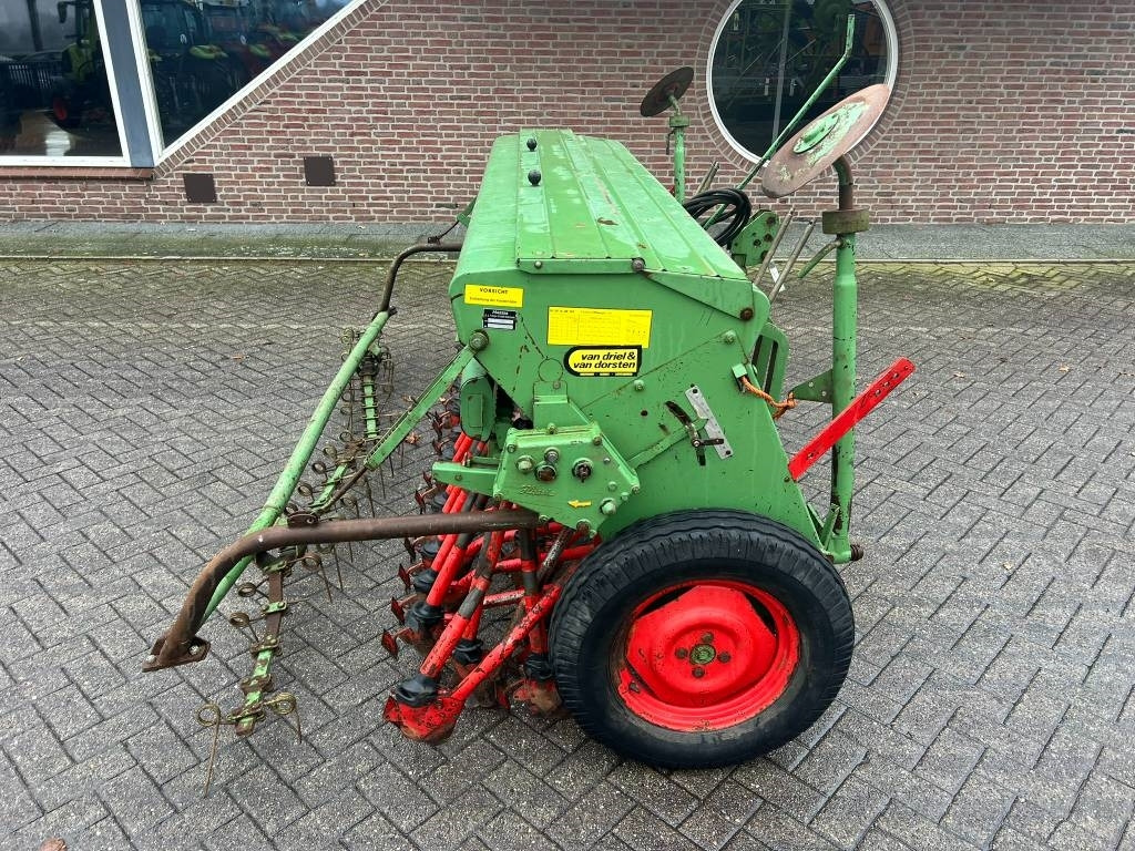 Hassia DU 100 300/36 zaaimachine - Sembradora: foto 2 Hassia DU 100 300/36 zaaimachine - Sembradora: foto 2