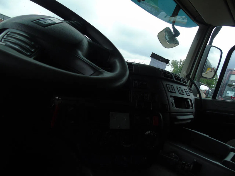 Cabeza tractora DAF CF 400: foto 16