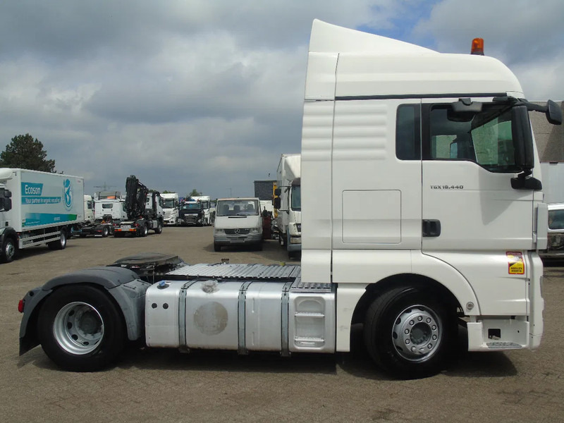 MAN TGX 18.440 + EURO 5!! 3X IN STOCK - Cabeza tractora: foto 4 MAN TGX 18.440 + EURO 5!! 3X IN STOCK - Cabeza tractora: foto 4