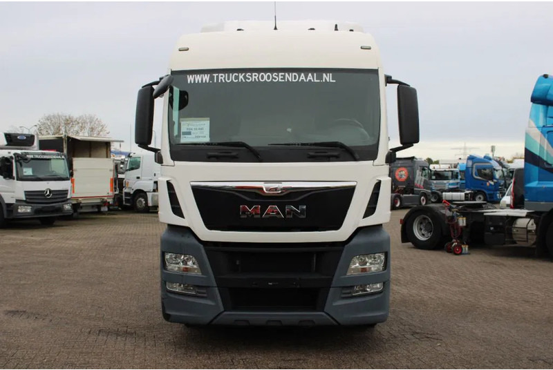 MAN TGX 18.440 + EURO 6 + manual + VERY NICE - Cabeza tractora: foto 2 MAN TGX 18.440 + EURO 6 + manual + VERY NICE - Cabeza tractora: foto 2