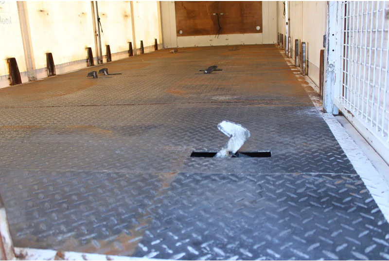 DAF CF 330 + EURO 6 + 6X2 STEERING - Camión lona: foto 5 DAF CF 330 + EURO 6 + 6X2 STEERING - Camión lona: foto 5