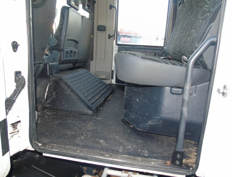 Camión portavehículos Iveco Eurocargo 120E18 + MANUAL + EURO 5: foto 12 Camión portavehículos Iveco Eurocargo 120E18 + MANUAL + EURO 5: foto 12