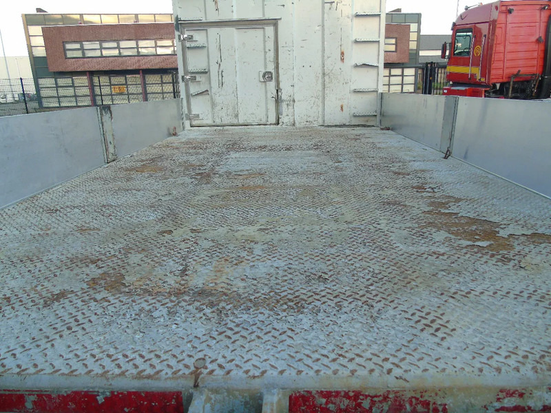 Camión portavehículos Iveco Eurocargo 120E18 + MANUAL + EURO 5: foto 8 Camión portavehículos Iveco Eurocargo 120E18 + MANUAL + EURO 5: foto 8