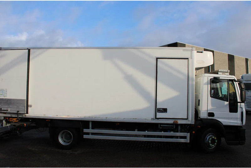 Camión frigorífico Iveco Eurocargo 140E + CARRIER + MANUAL + ATP!! LIFT + EURO 5: foto 9