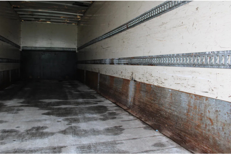 Camión caja cerrada Iveco Eurocargo 160e25 + lift + euro 6: foto 11 Camión caja cerrada Iveco Eurocargo 160e25 + lift + euro 6: foto 11