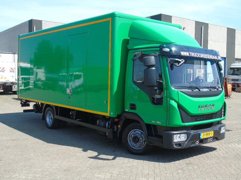 Iveco Eurocargo 75E190 + lift + 3p + EURO 6 - Camión caja cerrada: foto 2 Iveco Eurocargo 75E190 + lift + 3p + EURO 6 - Camión caja cerrada: foto 2