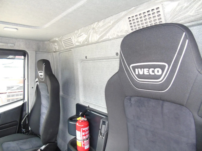 Camión caja cerrada Iveco Stralis 310 + euro 6 + lift + 2x IN STOCK: foto 10