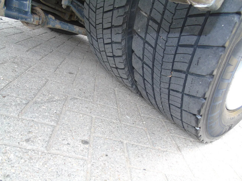 Camión caja cerrada Iveco Stralis 310 + euro 6 + lift + 2x IN STOCK: foto 17