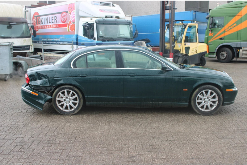 Jaguar S-TYPE 3.0 V6 EXECUTIVE +EURO 3 - Sedan: foto 4 Jaguar S-TYPE 3.0 V6 EXECUTIVE +EURO 3 - Sedan: foto 4