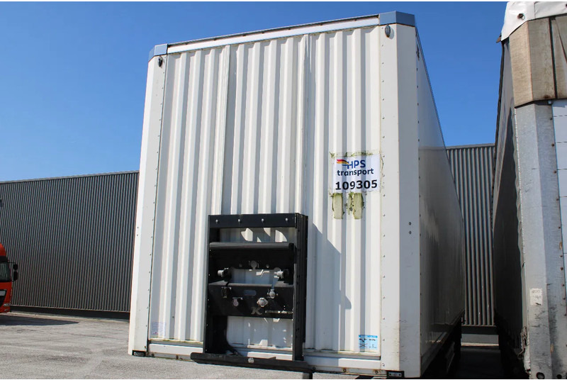 Kässbohrer 3x axle + bpw - Semirremolque caja cerrada: foto 3 Kässbohrer 3x axle + bpw - Semirremolque caja cerrada: foto 3