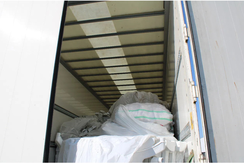 Kässbohrer 3x axle + bpw - Semirremolque caja cerrada: foto 5 Kässbohrer 3x axle + bpw - Semirremolque caja cerrada: foto 5