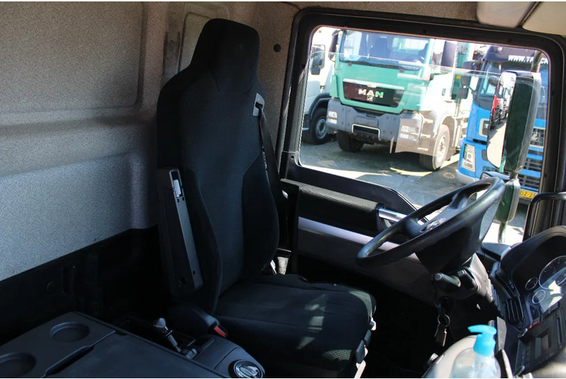 Camión caja cerrada MAN TGL 12.180 + EURO 6 + LIFT + CAMERA: foto 10