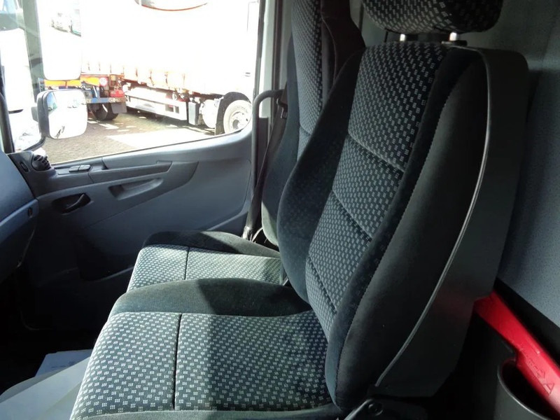 Camión caja cerrada Mercedes-Benz Atego 816 + Euro 5: foto 10
