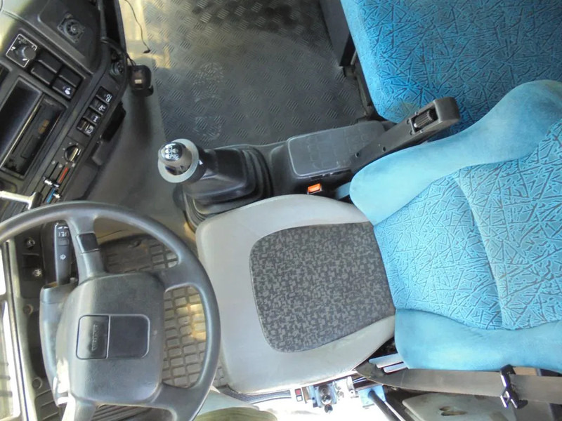 Volvo FH 12.420 + Euro 2 + 6x2 + Manual - Camión chasis: foto 5 Volvo FH 12.420 + Euro 2 + 6x2 + Manual - Camión chasis: foto 5