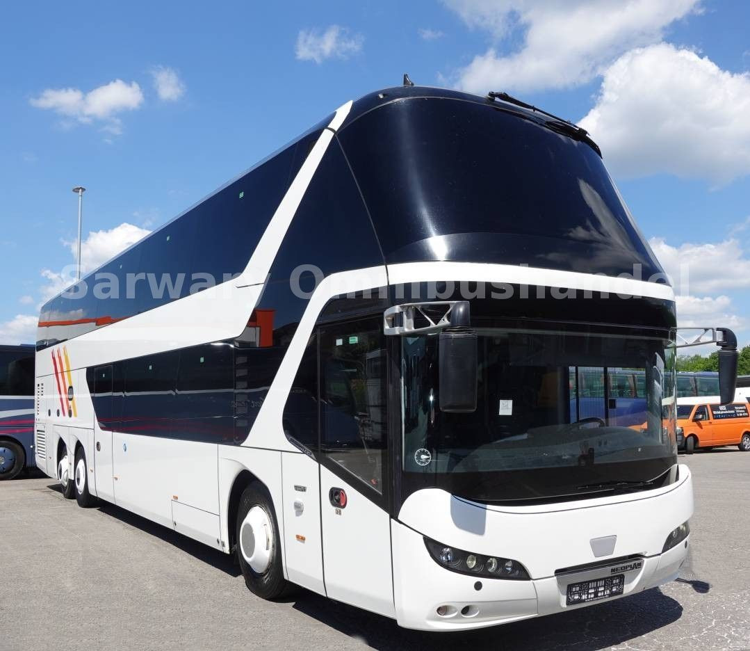 Neoplan Skyliner L *P06*79-Sitze*Setra*531*Astromega* - Autobús de dos pisos: foto 1 Neoplan Skyliner L *P06*79-Sitze*Setra*531*Astromega* - Autobús de dos pisos: foto 1