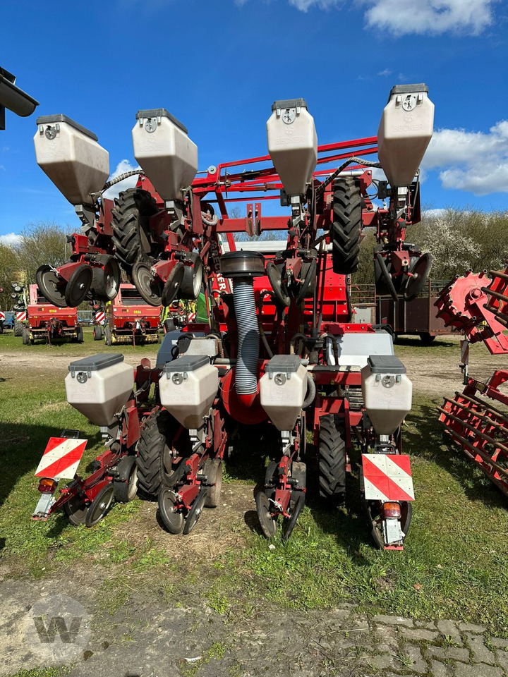 Becker Aeromat Maxi-Line 8-rhg. - Sembradora de precisión: foto 5 Becker Aeromat Maxi-Line 8-rhg. - Sembradora de precisión: foto 5