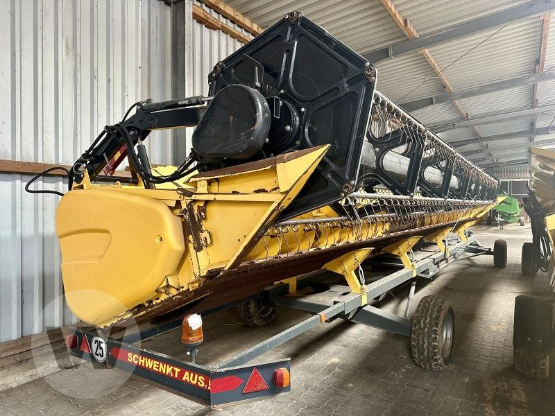 New Holland VARIFEED 35V - Cabezal de grano: foto 1 New Holland VARIFEED 35V - Cabezal de grano: foto 1