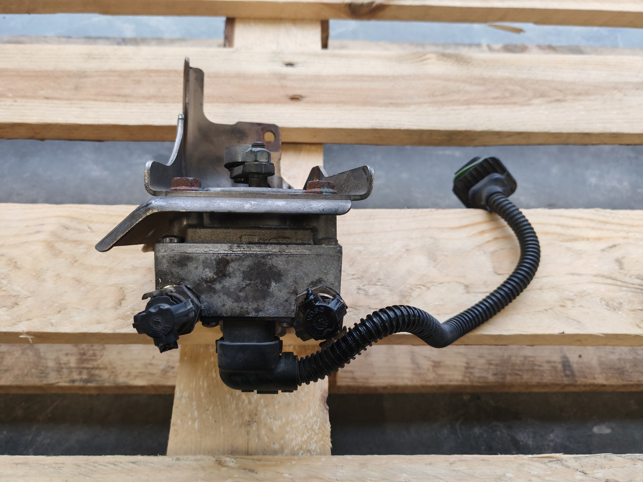 MAN TGX TGS EURO 6 / D2676 LF51 / EGR VALVE / 5846R232 - Enfriador EGR: foto 4 MAN TGX TGS EURO 6 / D2676 LF51 / EGR VALVE / 5846R232 - Enfriador EGR: foto 4