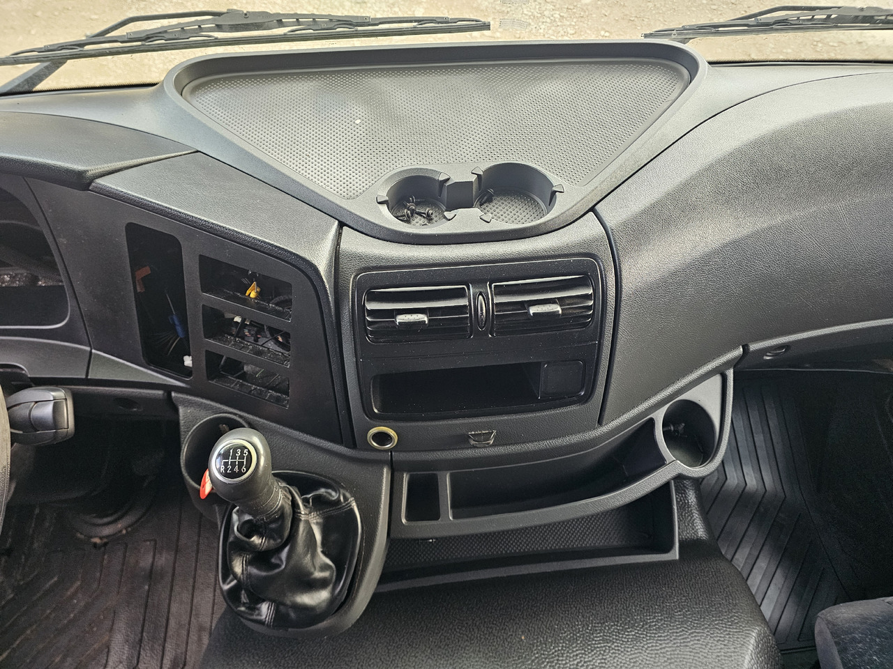 MERCEDES-BENZ ATEGO MP4 EURO 6 / DASHBOARD - RHD to LHD SWITCH SET - Salpicadero: foto 4 MERCEDES-BENZ ATEGO MP4 EURO 6 / DASHBOARD - RHD to LHD SWITCH SET - Salpicadero: foto 4