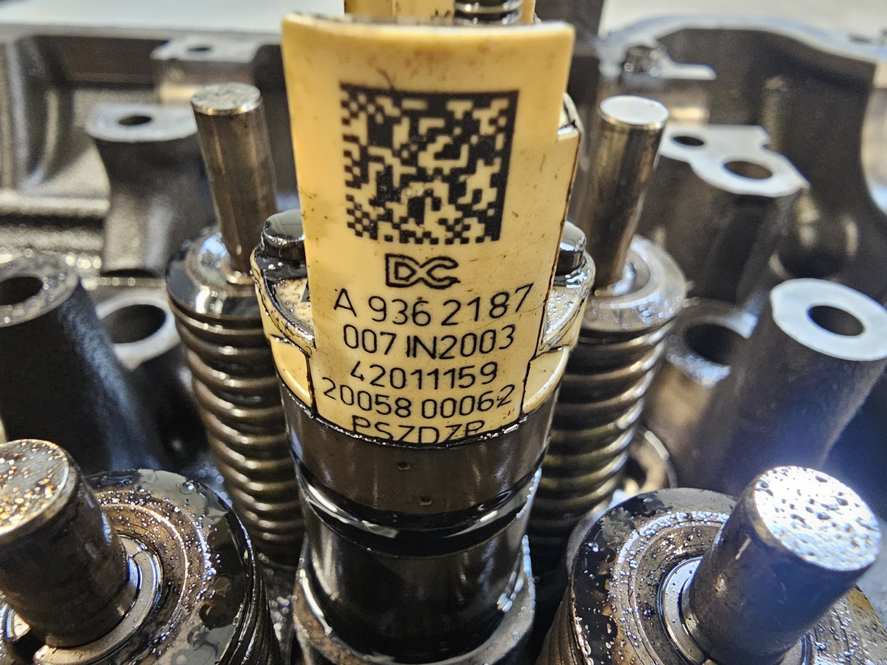 MERCEDES-BENZ ATEGO MP4 EURO 6 / INJECTORS SET / OM936 / A9362187007 - Inyector: foto 4 MERCEDES-BENZ ATEGO MP4 EURO 6 / INJECTORS SET / OM936 / A9362187007 - Inyector: foto 4