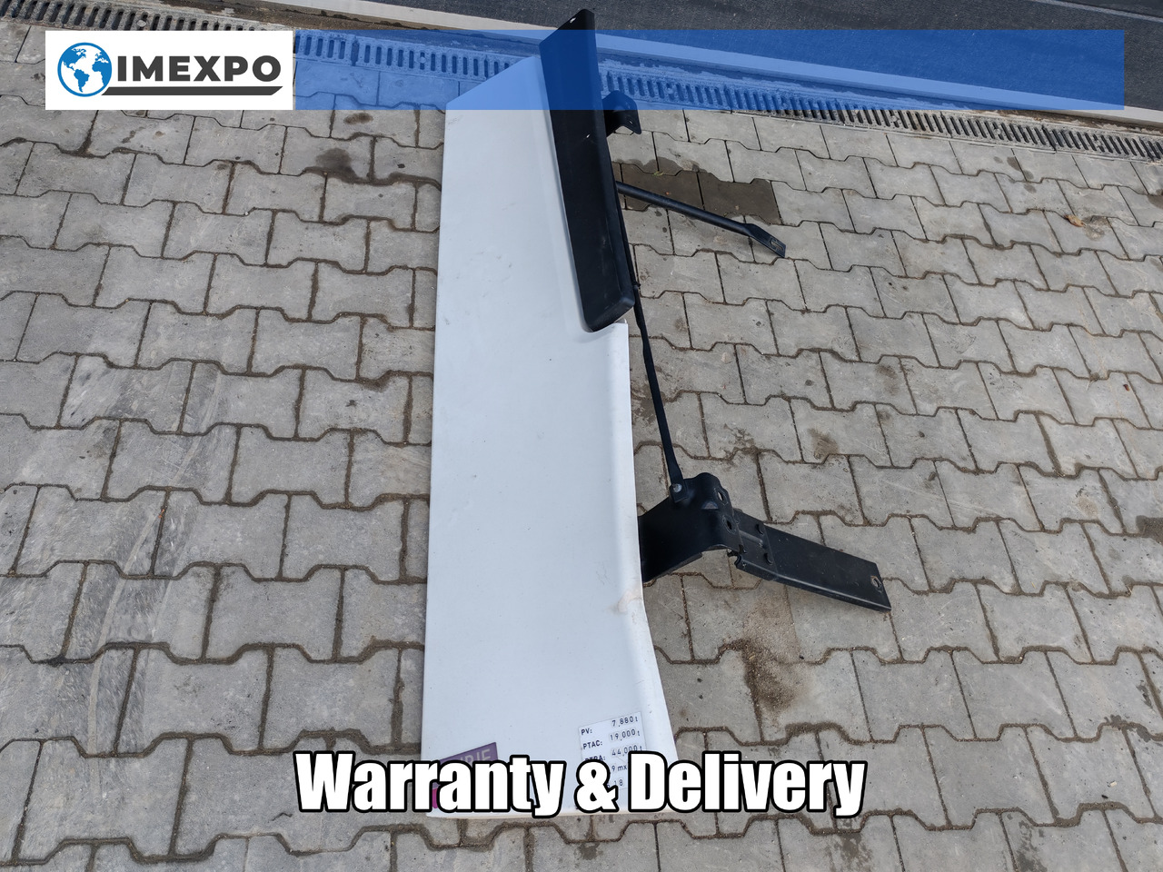 RENAULT RANGE T EURO 6 / HIGH CAB / RIGHT SPOILER - Aerodinámica/ Spoiler: foto 1 RENAULT RANGE T EURO 6 / HIGH CAB / RIGHT SPOILER - Aerodinámica/ Spoiler: foto 1