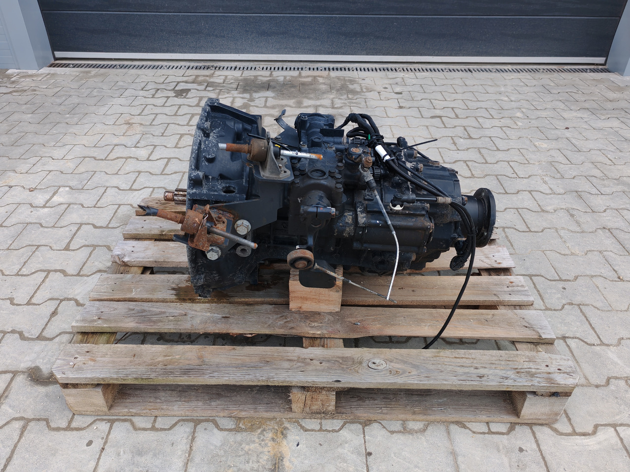RENAULT ZF ECOLITE / 6S1000TO / MANUAL GEARBOX / 7420781908 - Caja de cambios: foto 2 RENAULT ZF ECOLITE / 6S1000TO / MANUAL GEARBOX / 7420781908 - Caja de cambios: foto 2