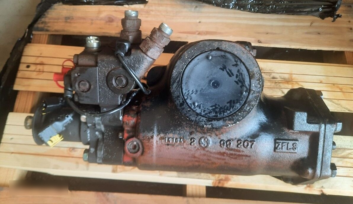 Renault RANGE K C KERAX 8X4 EURO6 Renault - Caja de dirección para Camión: foto 1 Renault RANGE K C KERAX 8X4 EURO6 Renault - Caja de dirección para Camión: foto 1