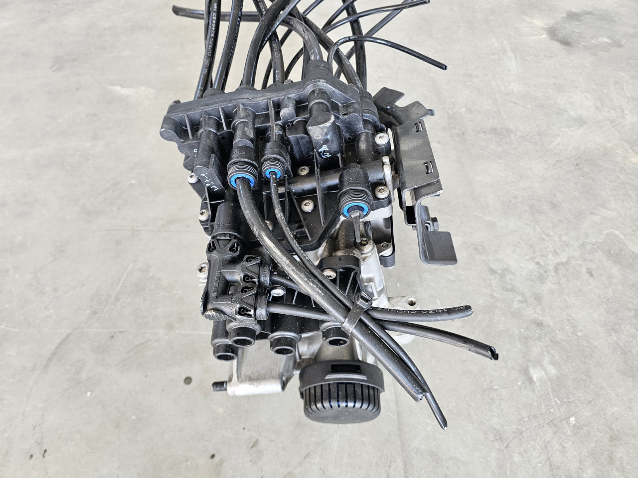 SCANIA APS AIR DRYIER VALVE / 2608040 / WORLDWIDE DELIVERY - Válvula de freno: foto 5 SCANIA APS AIR DRYIER VALVE / 2608040 / WORLDWIDE DELIVERY - Válvula de freno: foto 5