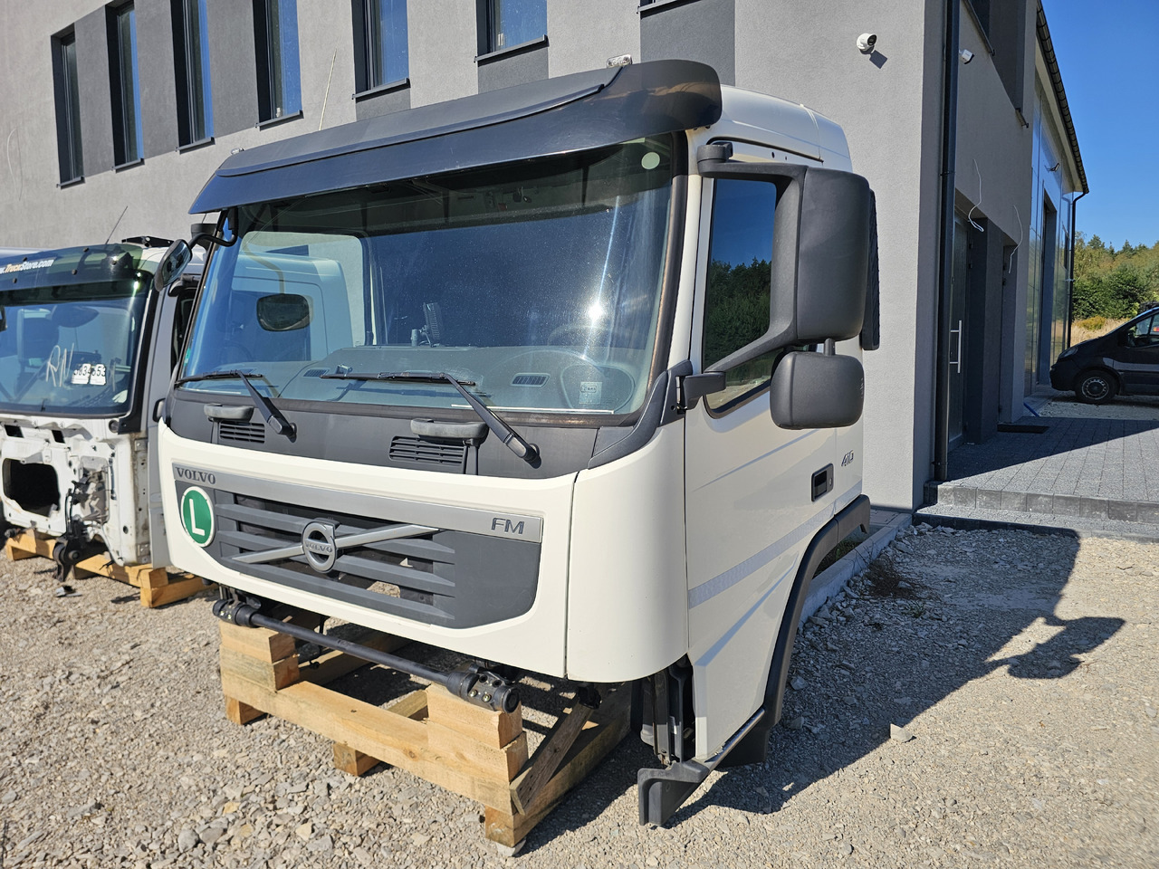VOLVO FM3 DAILY CAB / COMPLETE / WORLDWIDE DELIVERY - Cabina: foto 2 VOLVO FM3 DAILY CAB / COMPLETE / WORLDWIDE DELIVERY - Cabina: foto 2
