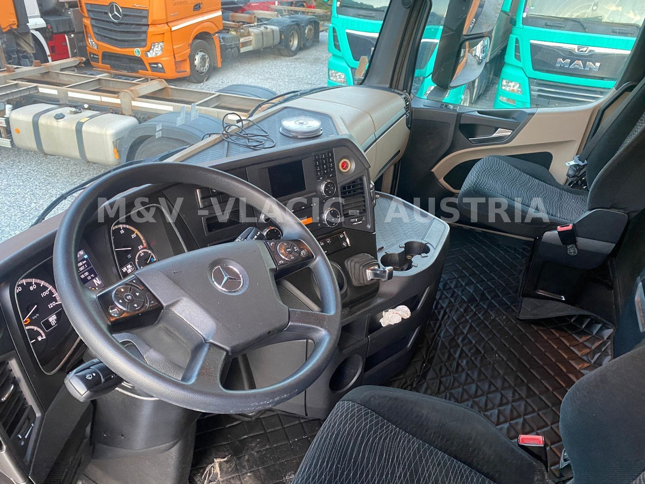 Camión portacontenedore/ Intercambiable Mercedes-Benz 2542: foto 8