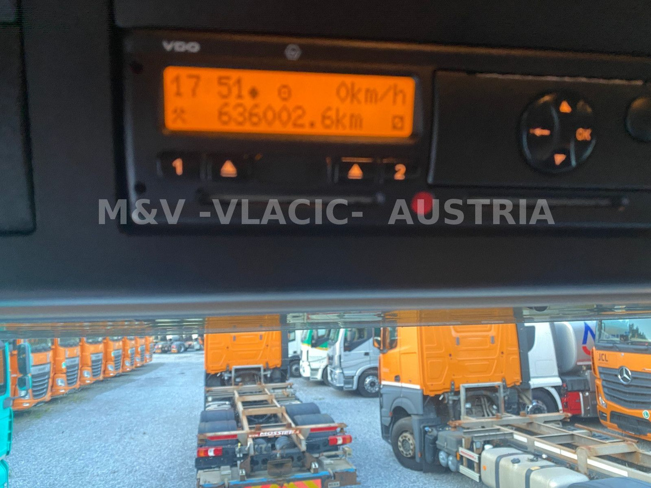 Mercedes-Benz 2542 - Camión portacontenedore/ Intercambiable: foto 5 Mercedes-Benz 2542 - Camión portacontenedore/ Intercambiable: foto 5