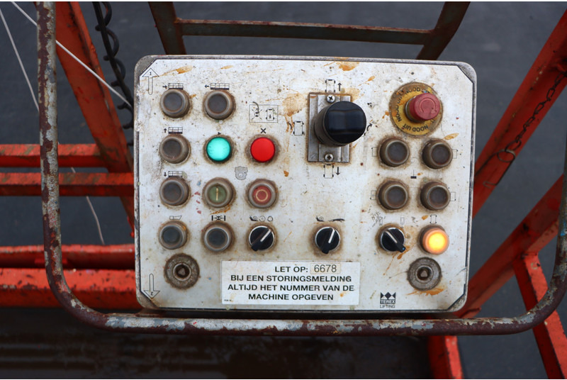 Plataforma de tijeras Holland lift 195DL25/S: foto 9 Plataforma de tijeras Holland lift 195DL25/S: foto 9