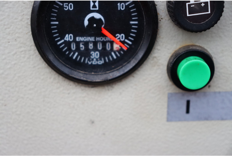 Plataforma de tijeras Holland lift 195DL25/S: foto 8 Plataforma de tijeras Holland lift 195DL25/S: foto 8