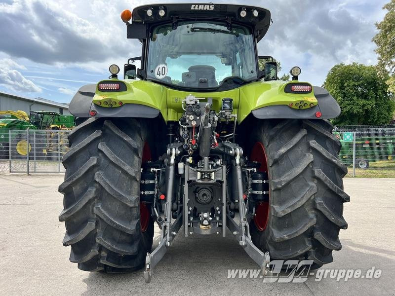 Tractor CLAAS Axion 870: foto 7