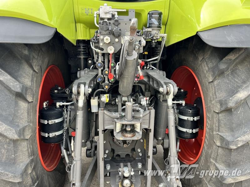 Tractor CLAAS Axion 870: foto 8