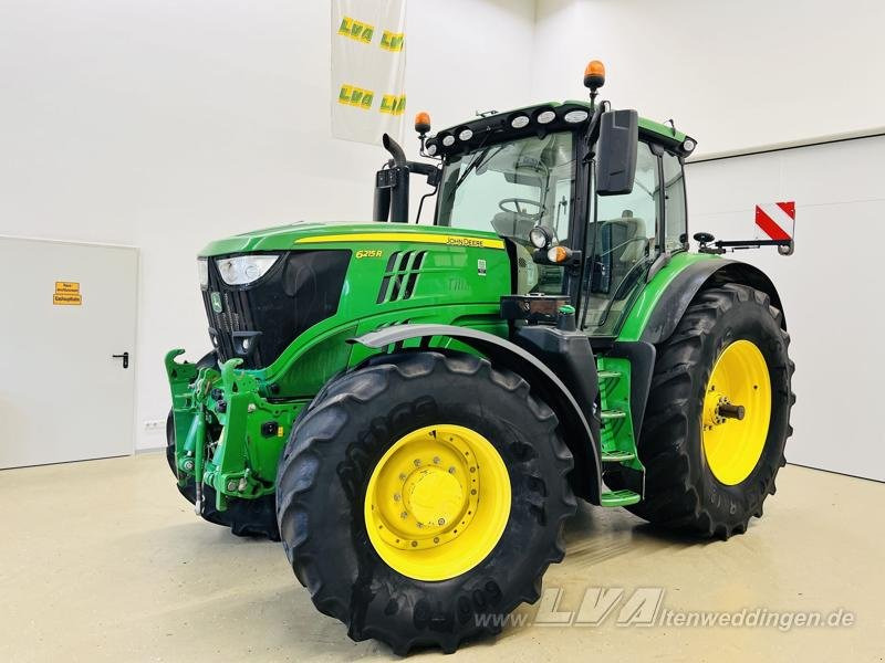 John Deere 6215R - Tractor: foto 1 John Deere 6215R - Tractor: foto 1