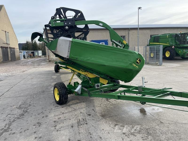 John Deere 735 PremiumFlow - Cabezal de grano: foto 1 John Deere 735 PremiumFlow - Cabezal de grano: foto 1