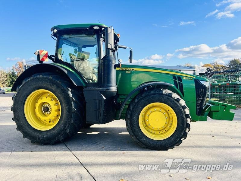 John Deere 8370R E23 PowerShift - Tractor: foto 4 John Deere 8370R E23 PowerShift - Tractor: foto 4
