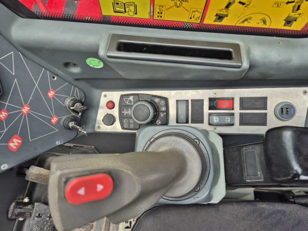 Manipulador telescópico MAGNI RTH 5.21 D/D: foto 15 Manipulador telescópico MAGNI RTH 5.21 D/D: foto 15