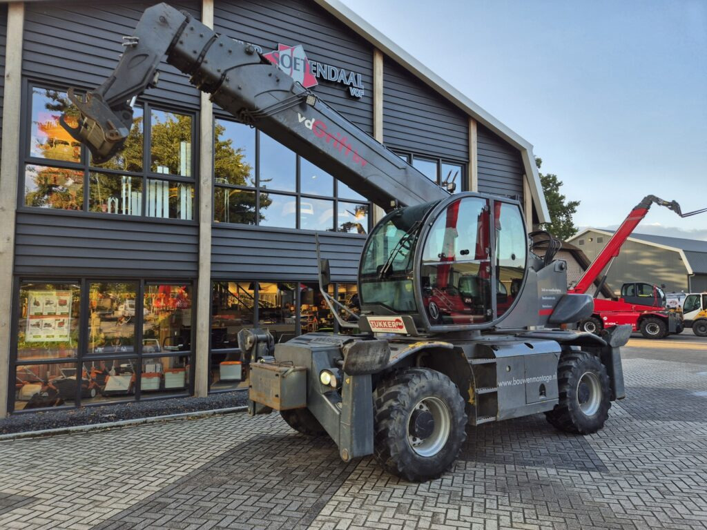 MAGNI RTH 5.23 smart - Manipulador telescópico: foto 3 MAGNI RTH 5.23 smart - Manipulador telescópico: foto 3