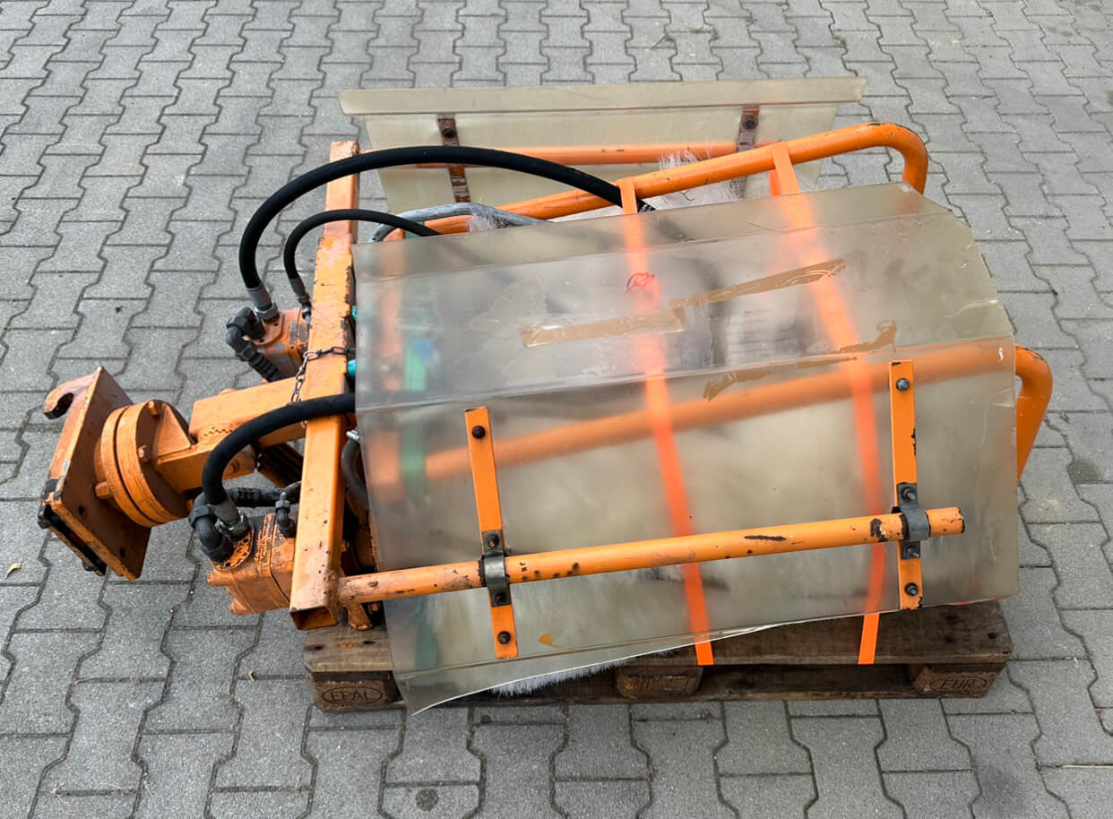 Unimog Doppelwaschbürste Mulag DWB - Implemento: foto 4 Unimog Doppelwaschbürste Mulag DWB - Implemento: foto 4