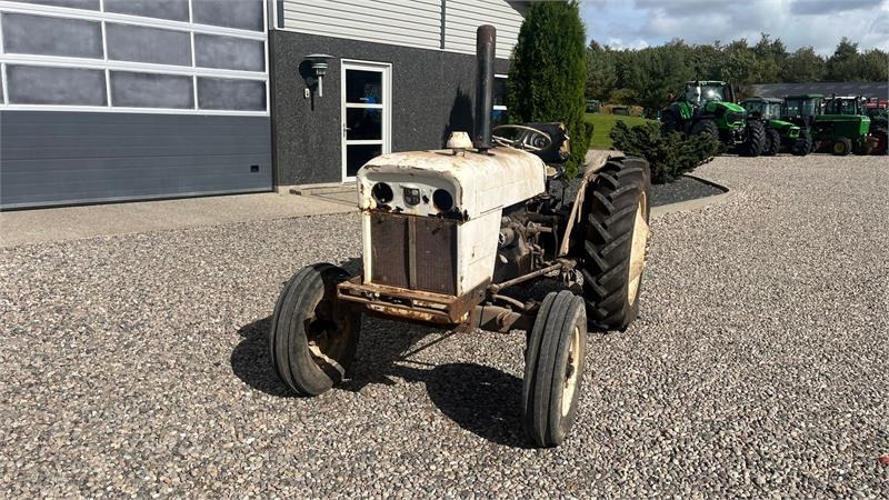 Tractor David Brown 880 Med defekt køler: foto 7
