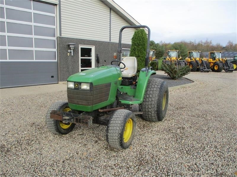 Tractor John Deere 4600 Med Græshjul: foto 8